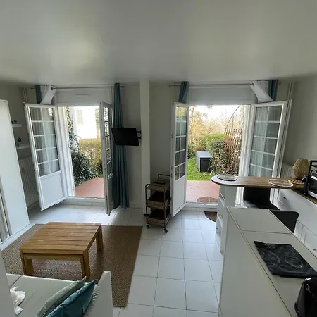 Le Logis Des Roches Noires, Studio Vue Mer, Parking Privatif *