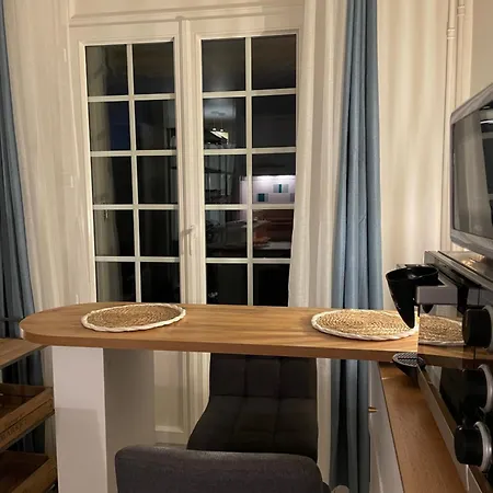 Le Logis Des Roches Noires, Studio Vue Mer, Parking Privatif Apartman *