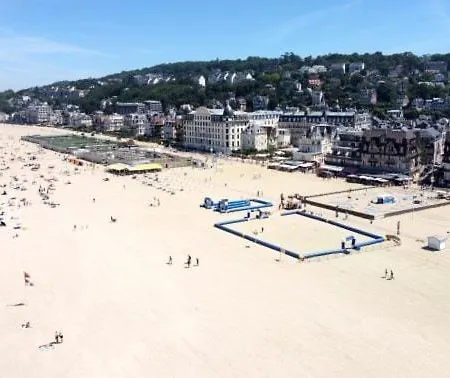 Le Logis Des Roches Noires, Studio Vue Mer, Parking Privatif Apartman