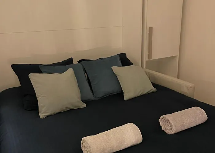 Le Logis Des Roches Noires, Vue *