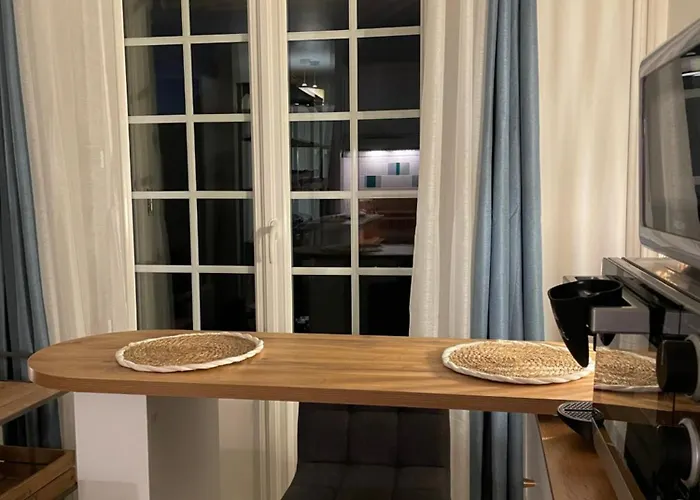 Le Logis Des Roches Noires, Vue Appartamento *