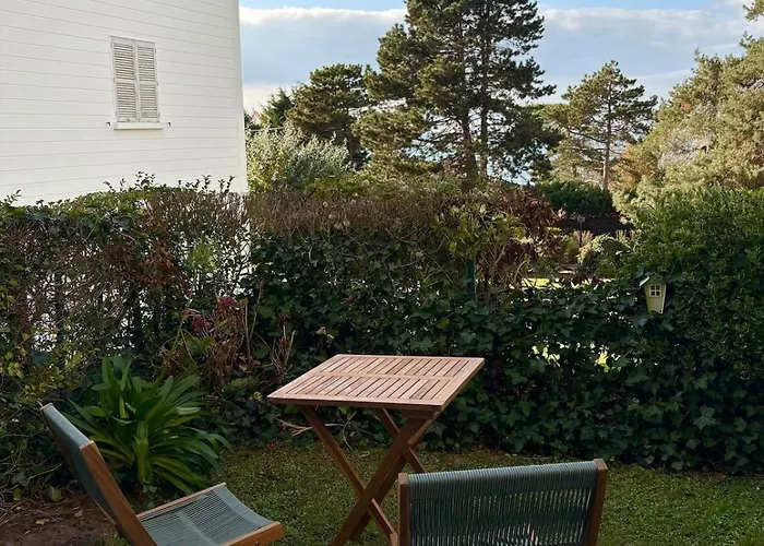 Le Logis Des Roches Noires, Vue Apartment