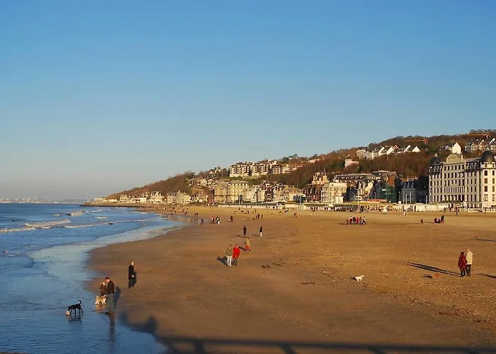 Le Logis Des Roches Noires, Vue Apartment